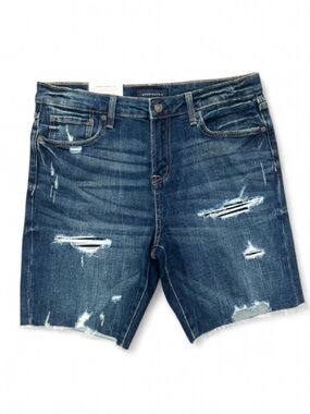 NWT Men’s Distressed 9” Denim Shorts Size Waist 34”